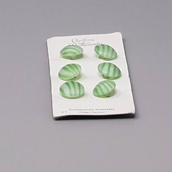 Vintage 1950's Candy Stripe Buttons - Picture 10 of 10